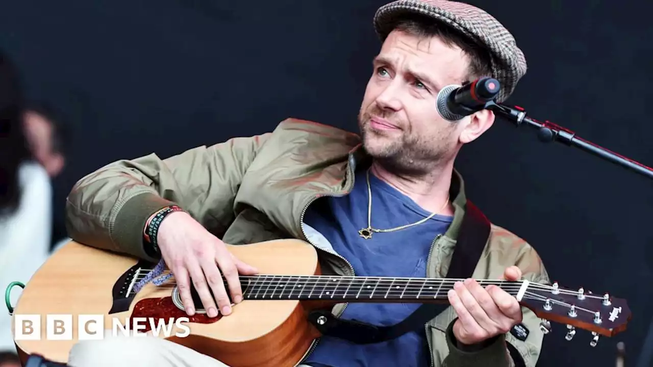 Damon A﻿lbarn, Foo Fighters and Oasis stars donate to Mani's charity auction