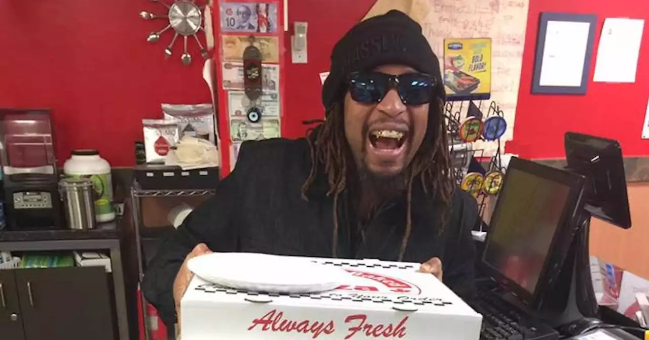 Lil Jon just surprised staff at a Toronto pizza restaurant with a visit