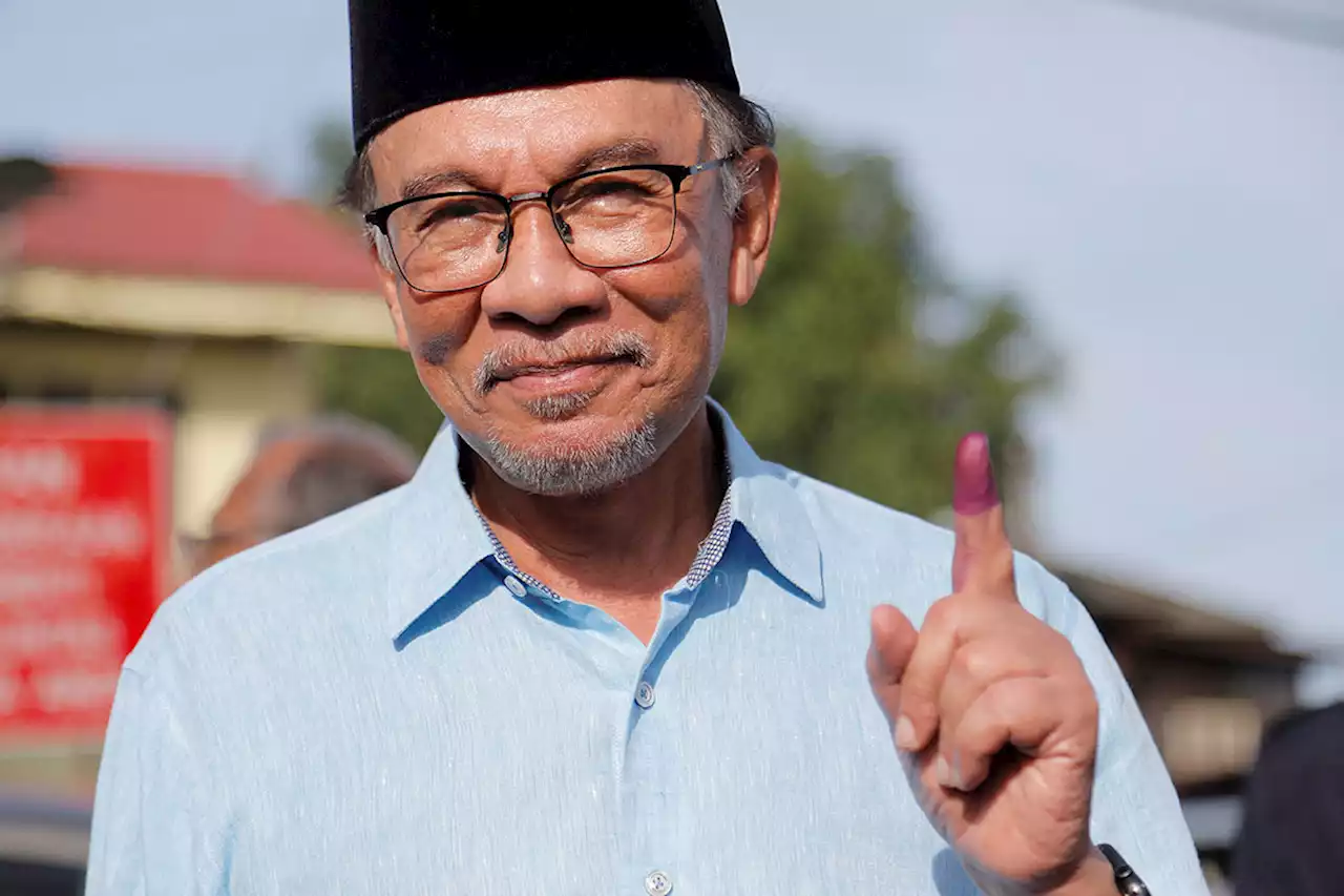 Anwar Ibrahim becomes Malaysia prime minister - BusinessWorld Online