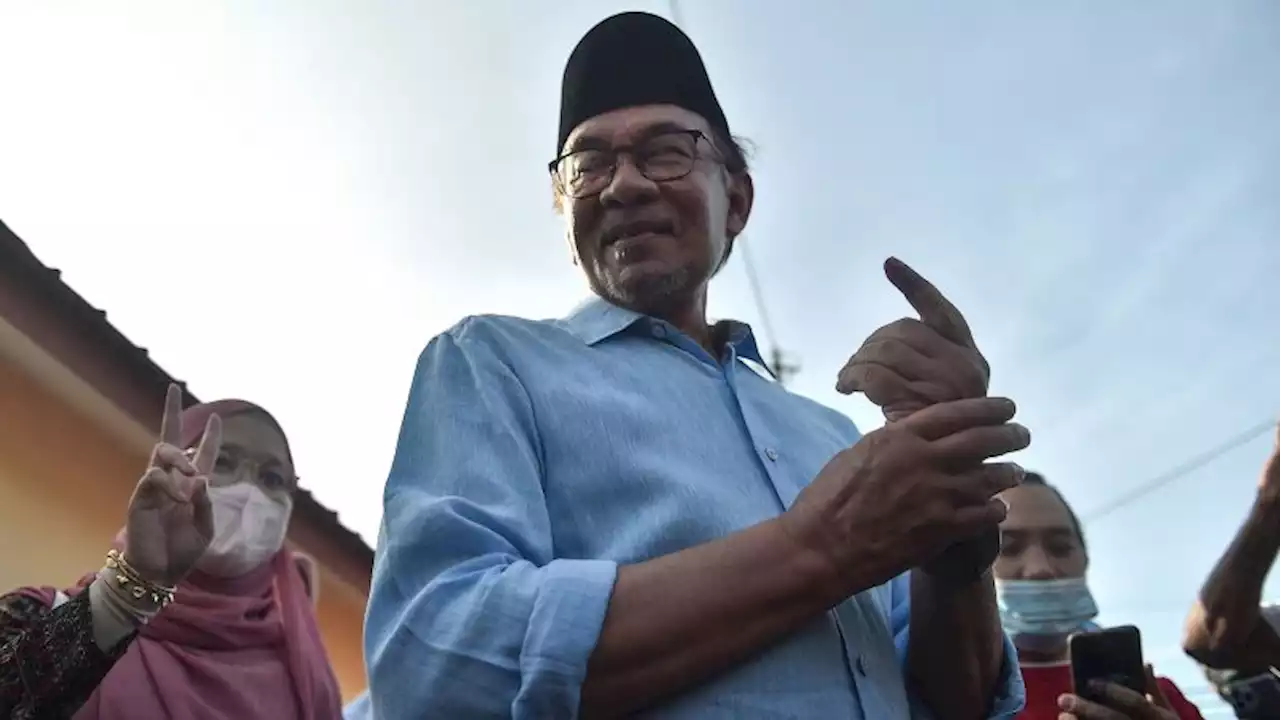 From prisoner to prime minister: The remarkable rise of Malaysia's Anwar Ibrahim | CNN