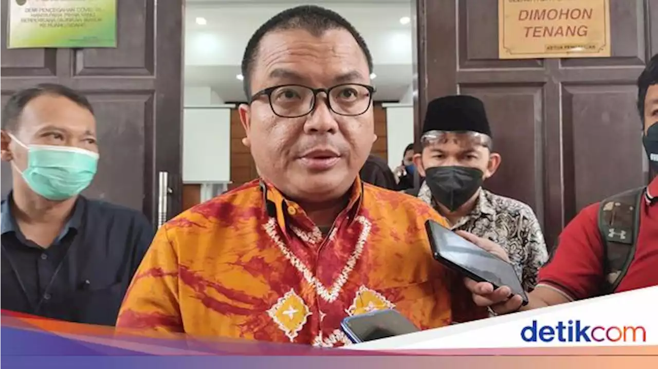 Perkarakan Aturan Upah Minimum, Pengusaha Gandeng Denny Indrayana