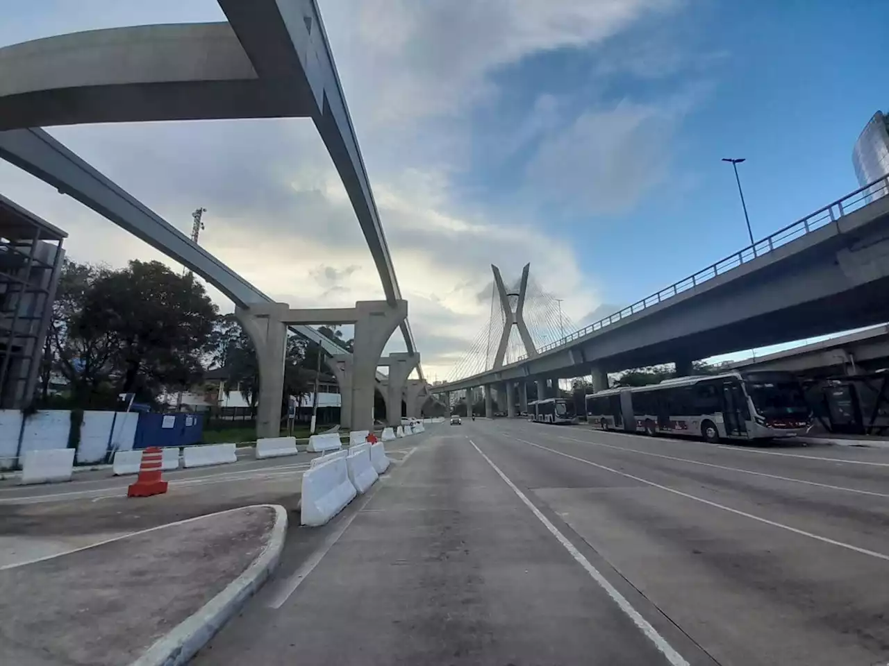 Após recorde de lentidão, trânsito em São Paulo quase zera durante jogo do Brasil nesta quinta