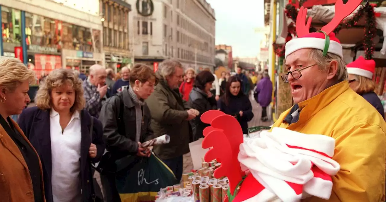 Pictures capture Christmas shopping in Glasgow before the internet took over