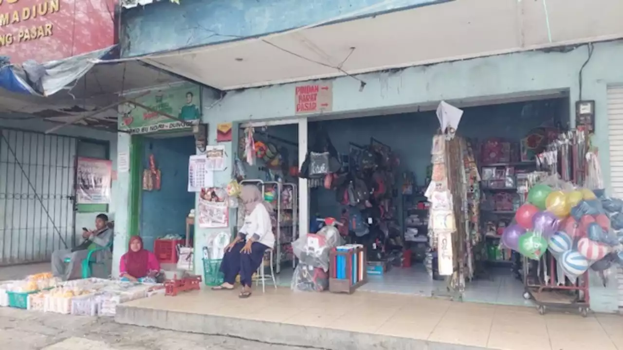 Pasar Darurat Sepi, Pedagang Pasar Dungus Hengkang ke Pasar Lama