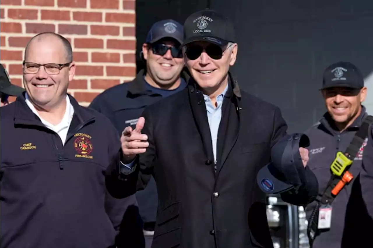 President Biden brings Thanksgiving pies to Nantucket first responders