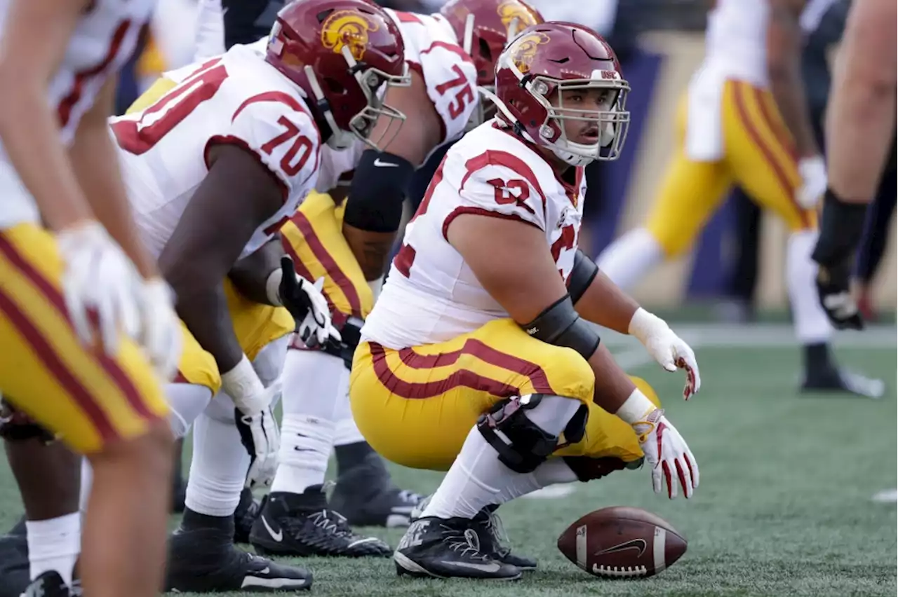 Brett Neilon, Andrew Vorhees close out era on USC offensive line