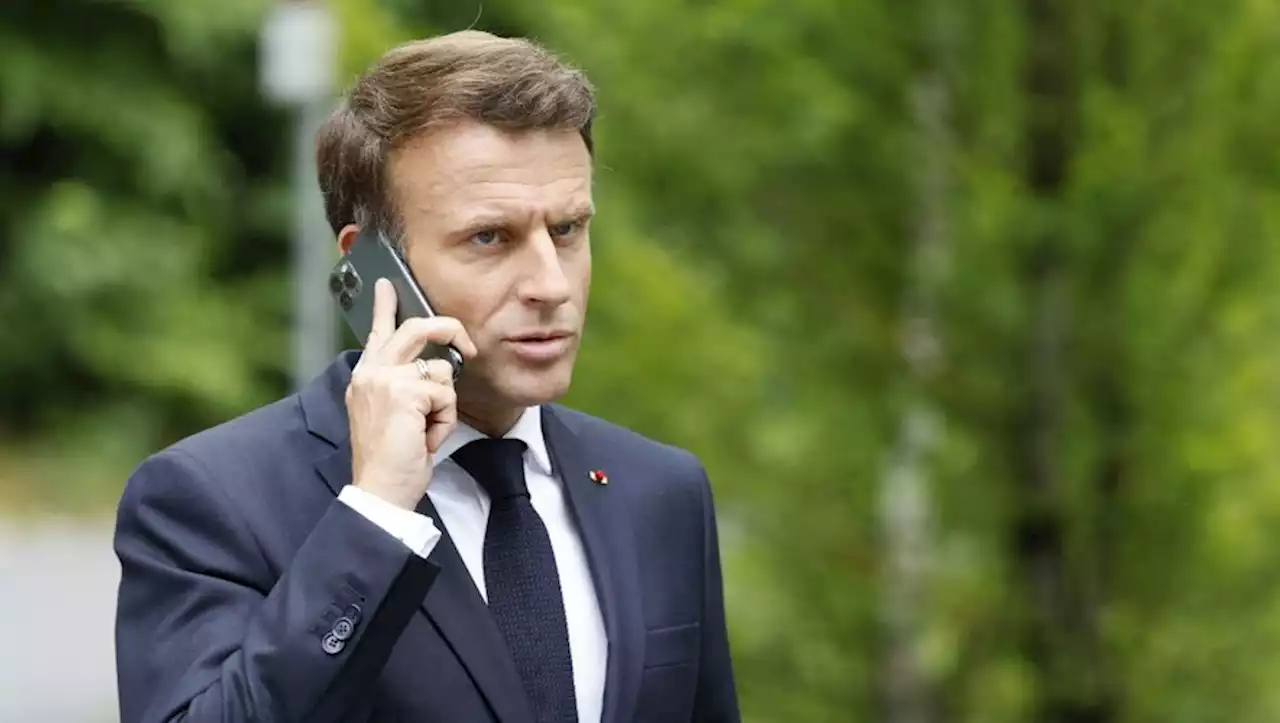 Pourquoi Emmanuel Macron et ses ministres n'utilisent pas leurs téléphones protégés