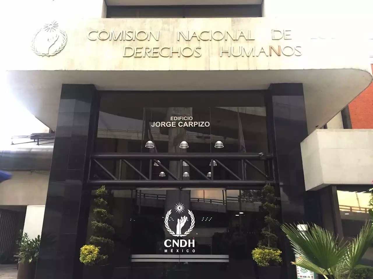 Emite CNDH recomendación al INM por violación a DH de migrante en CDMX