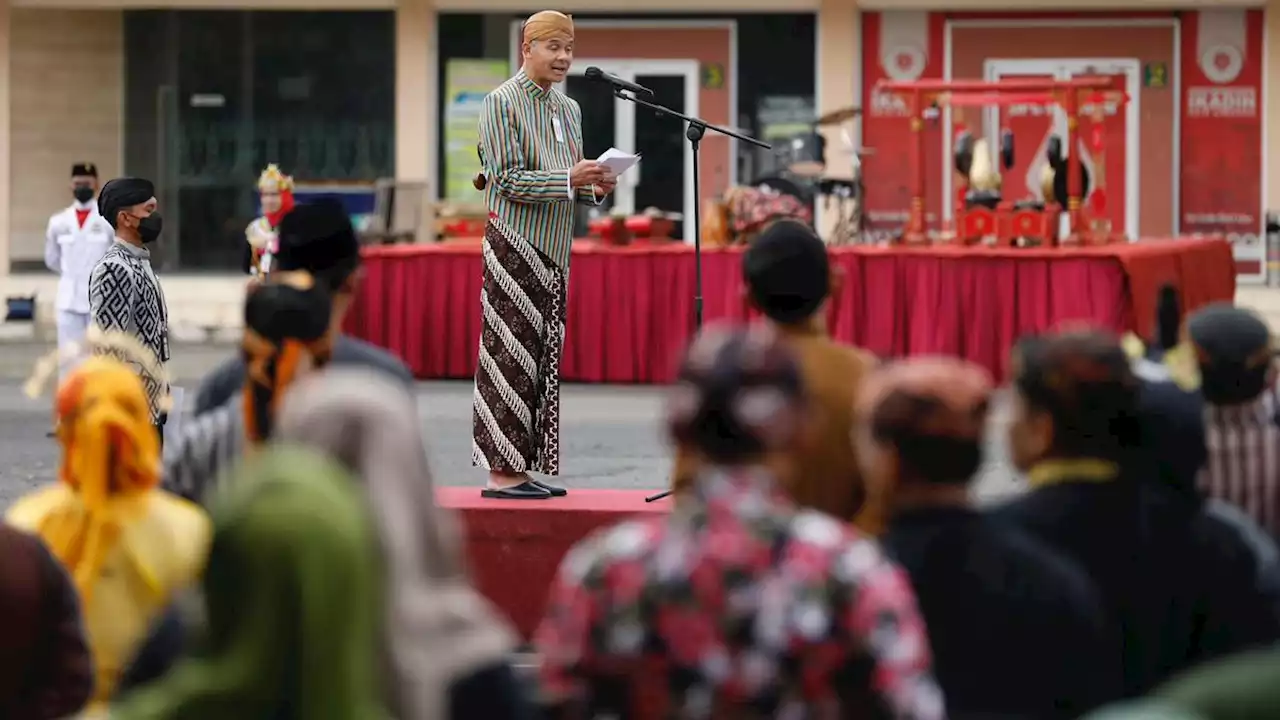 Ganjar Jamin Kesejahteraan Guru Honorer di Jawa Tengah