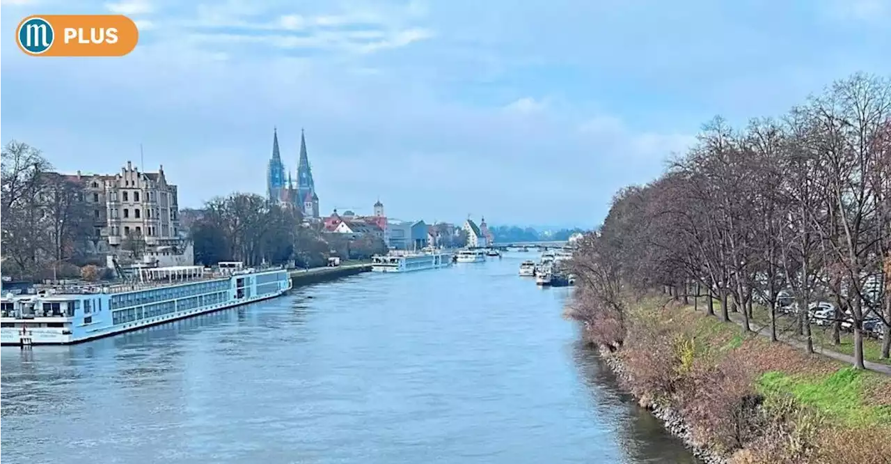 Jetzt doch: Stadt Regensburg plant Parkhaus am alten Eisstadion mit Schiffsanleger