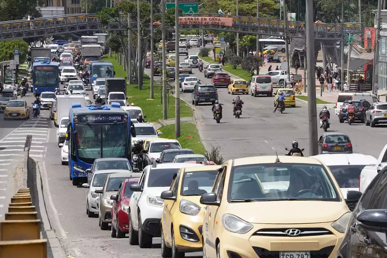 Más de 31.000 conductores de carros y motos en Bogotá tendrán un gran problema pronto - Pulzo