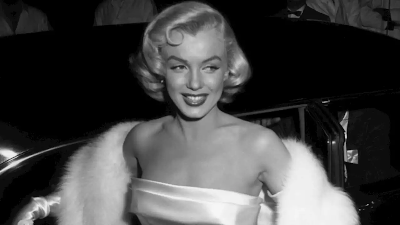 Marilyn Monroe’s Makeup, Dresses and Other Personal Items Are Heading to Auction in December