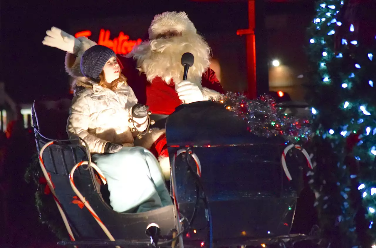 IN PHOTOS: Santa Claus takes part in Parade of Lights in New Minas, N.S. | SaltWire