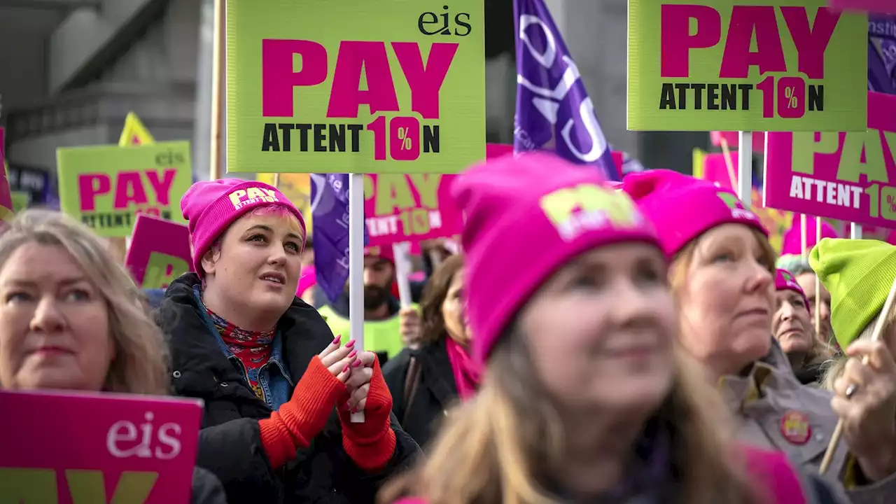 Scotland's biggest teaching union announces 16 new strike dates