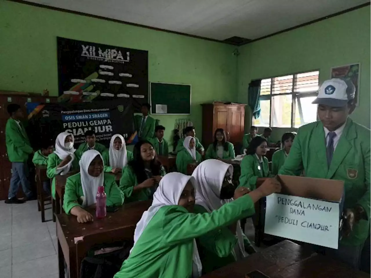 Seribuan Siswa dan Guru Galang Donasi untuk Korban Gempa Cianjur di HGN 2022