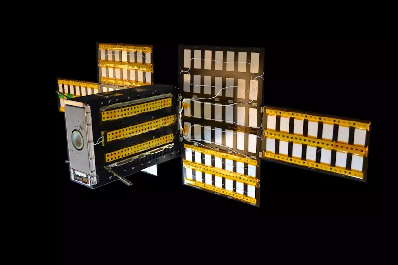 Artemis 1 cubesat fails to fire engine as planned during moon flyby