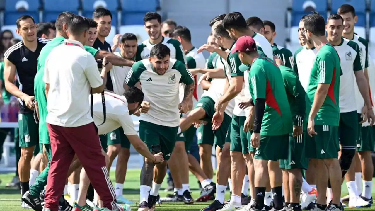 Mundial Qatar 2022 hoy EN VIVO: México celebra a Alexis Vega durante entrenamiento