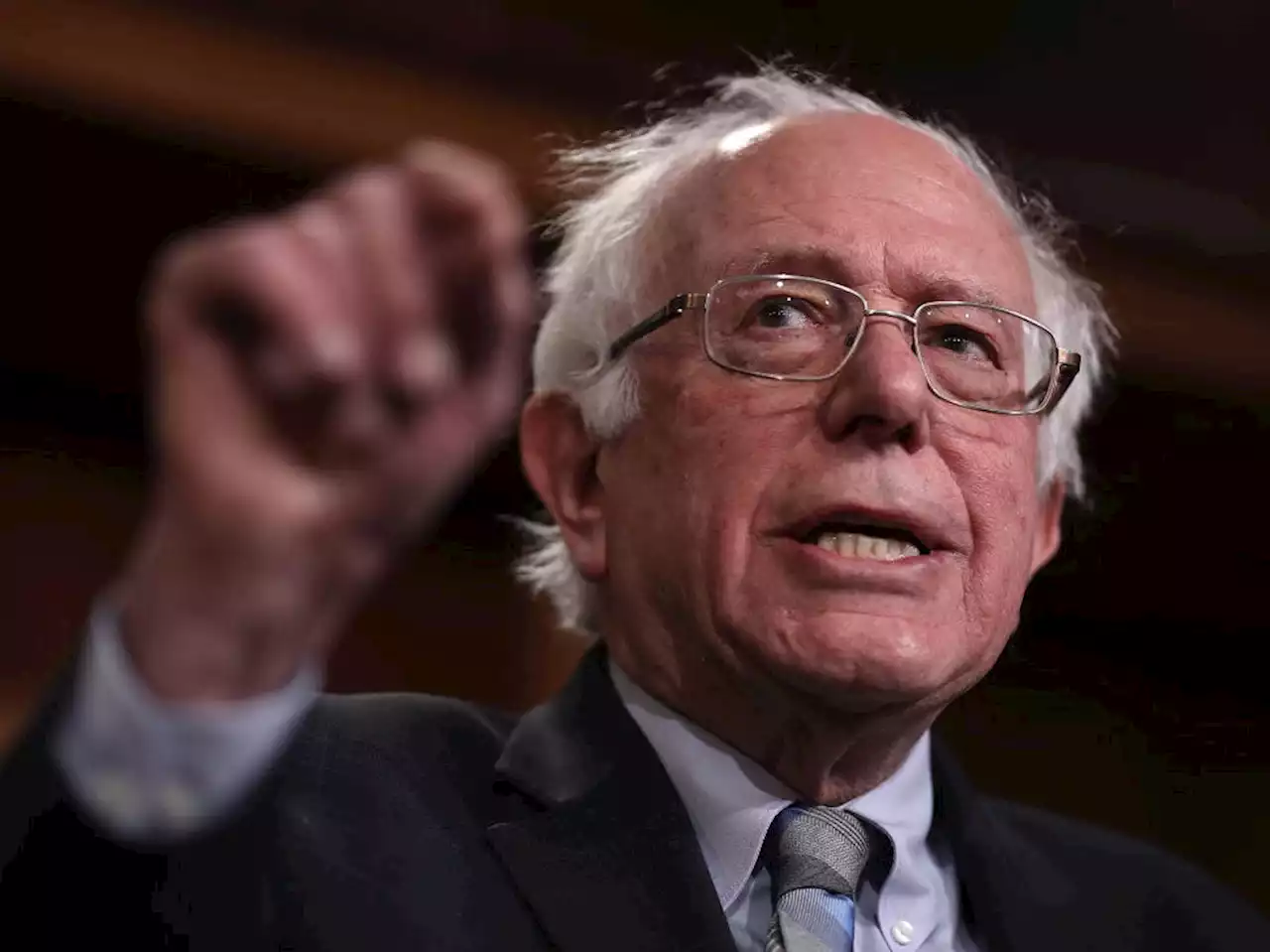 Bernie Sanders calls out Warren Buffett for getting richer as rail workers fight for better working conditions