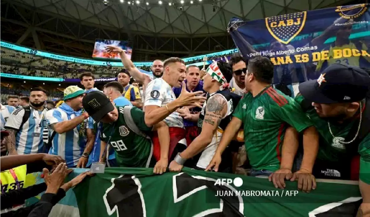 Rifirrafe entre hinchas de México y Argentina en el estadio previo al partido por el Mundial