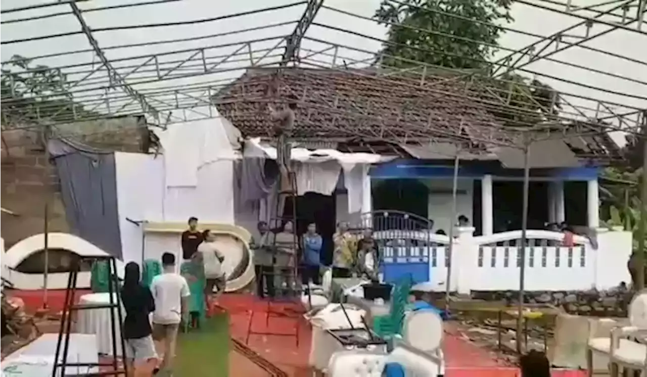 Viral Video Angin Puting Beliung Terjang Tenda Resepsi Pernikahan