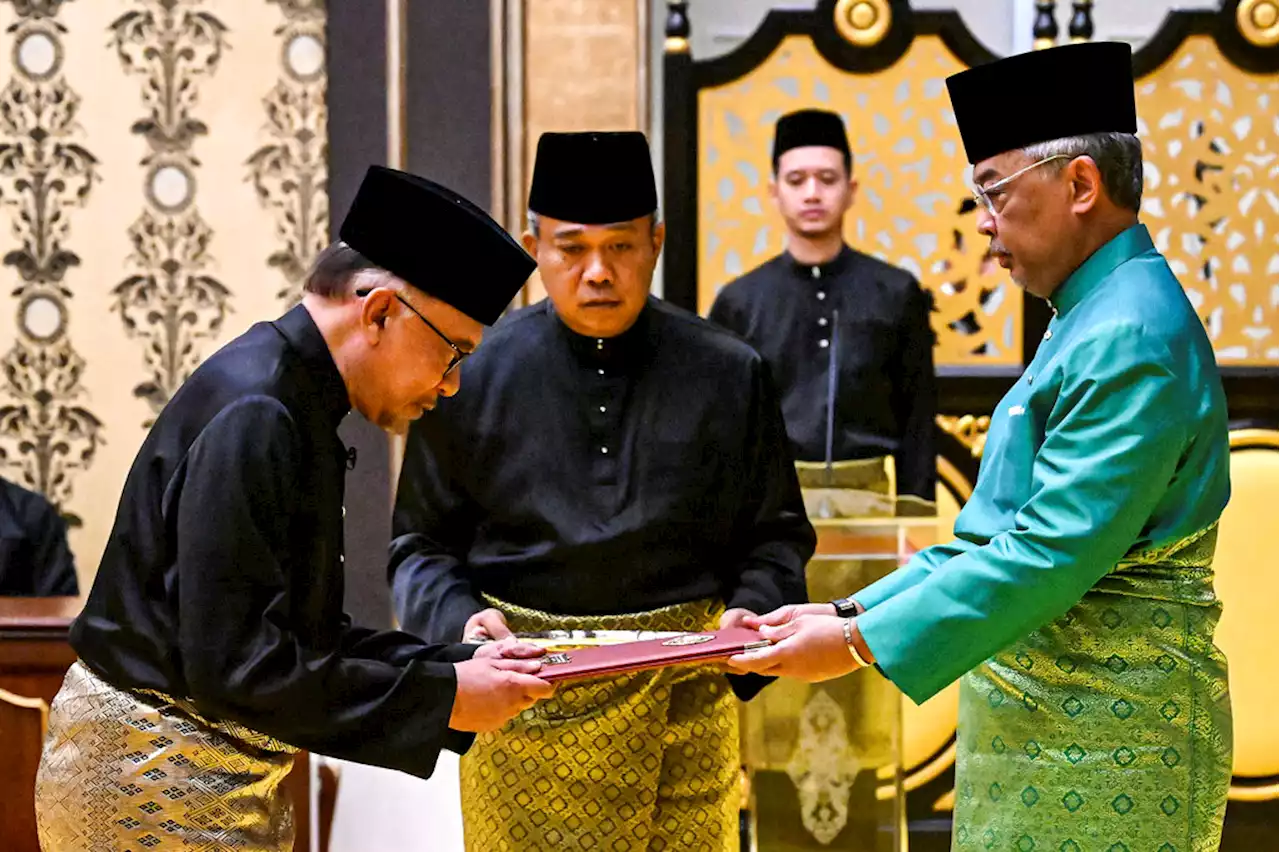 From prisoner to PM, Malaysia’s Anwar had long ride to top - BusinessMirror