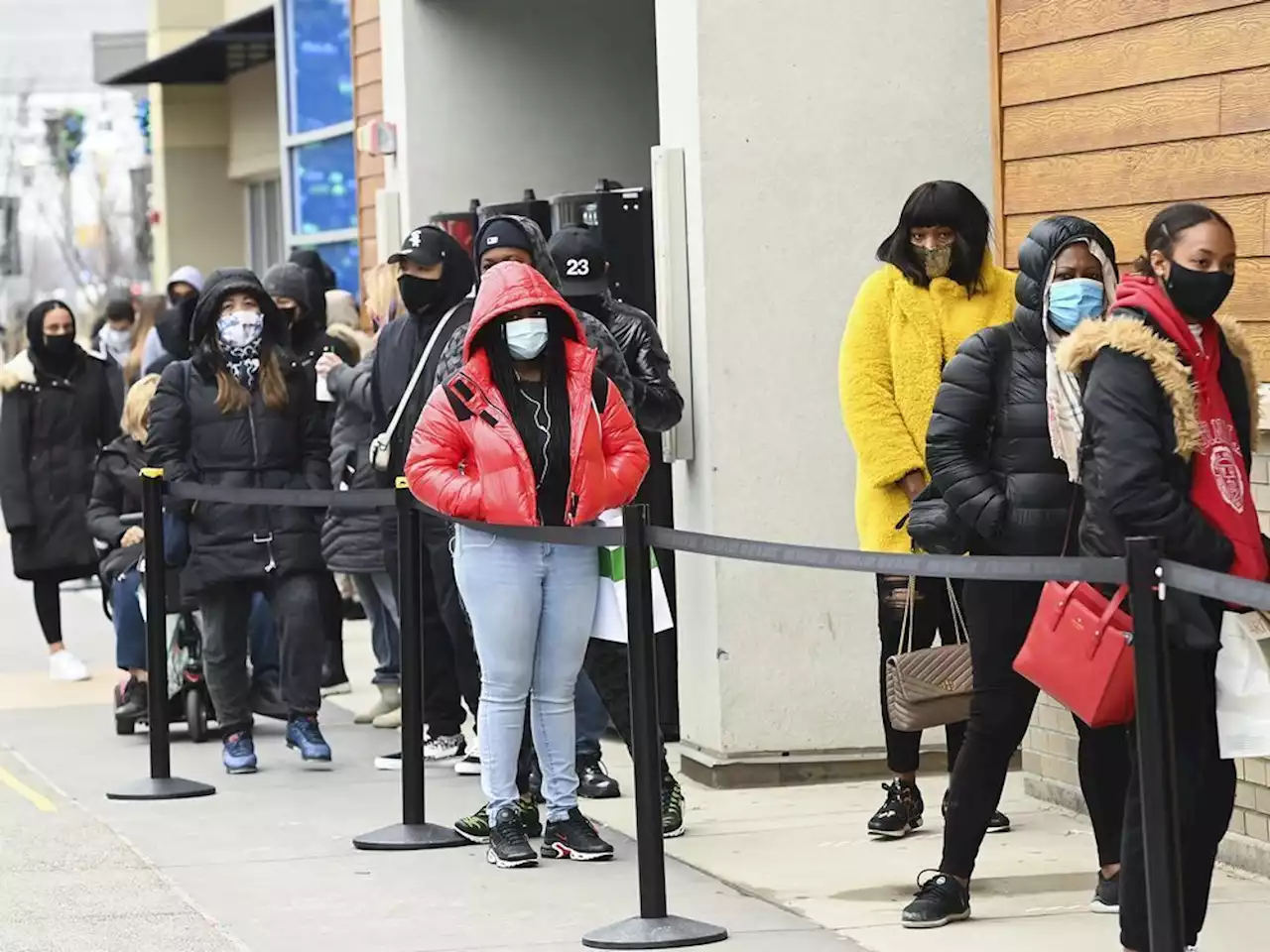 A muted Black Friday for Canadians amid inflation, online shopping and longer deals