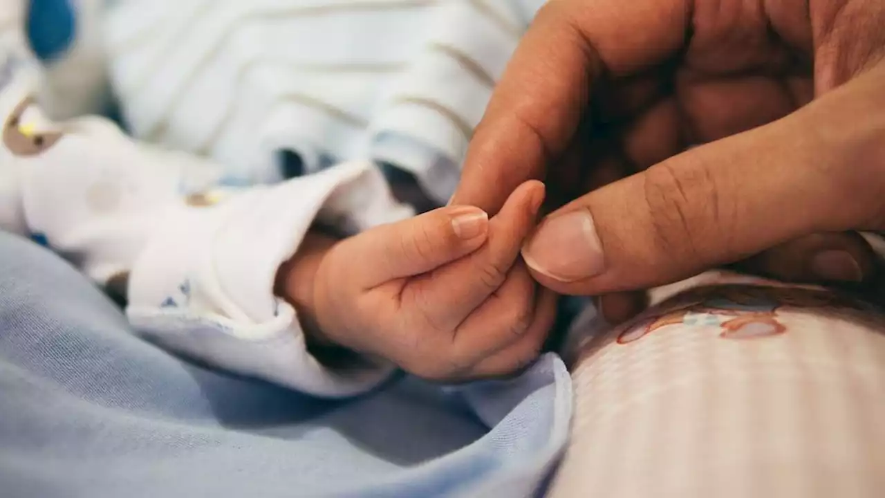 Une petite fille naît avec une excroissance rarissime, les médecins sous le choc