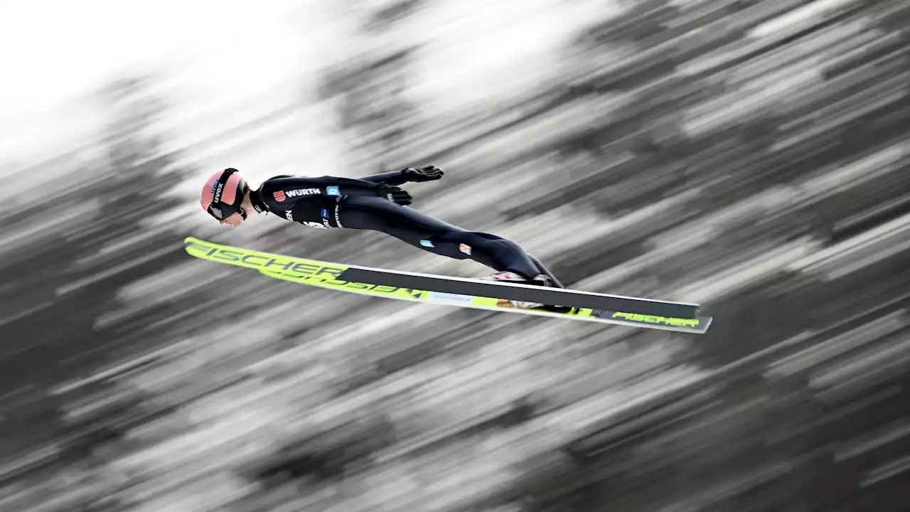 Skispringen in Ruka: Karl Geiger springt in die Top Ten - Anze Lanisek gewinnt mit Schanzenrekord