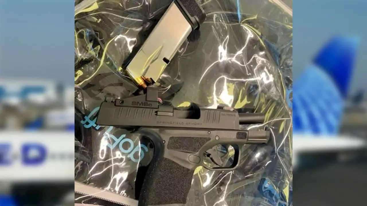 Man caught traveling with gun at Newark Airport, tying record