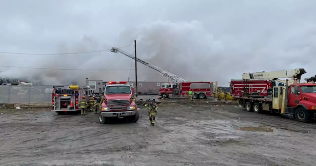 Halifax crews fighting fire at scrap metal yard in Goodwood - Halifax | Globalnews.ca