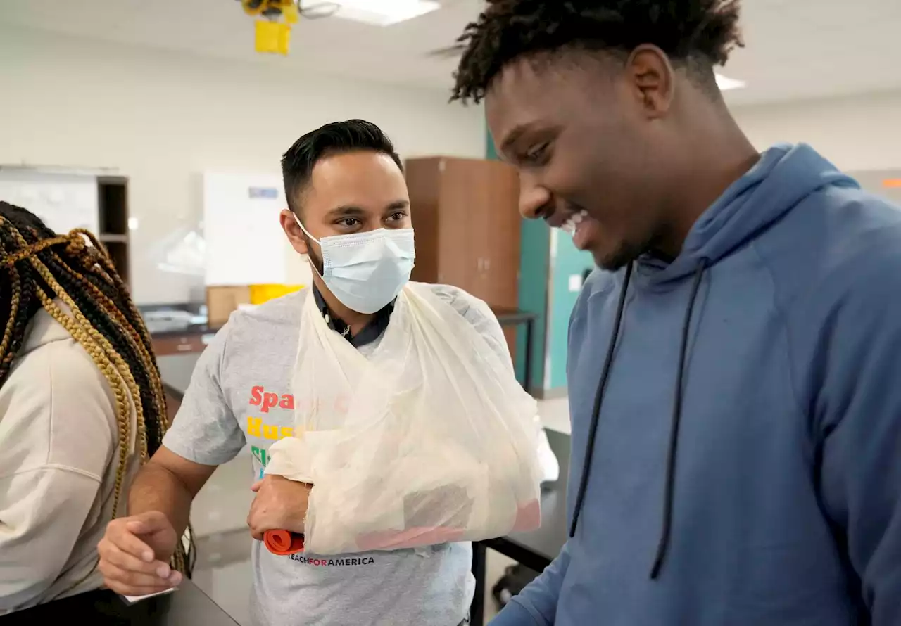 Medical students mentor Jack Yates high schoolers