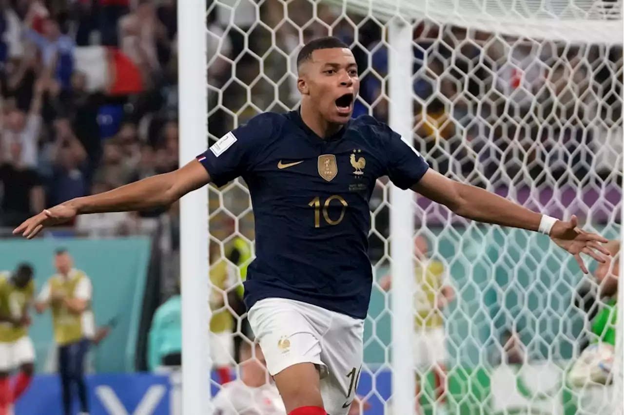 World Cup roundup: Defending champ France reaches knockout stage