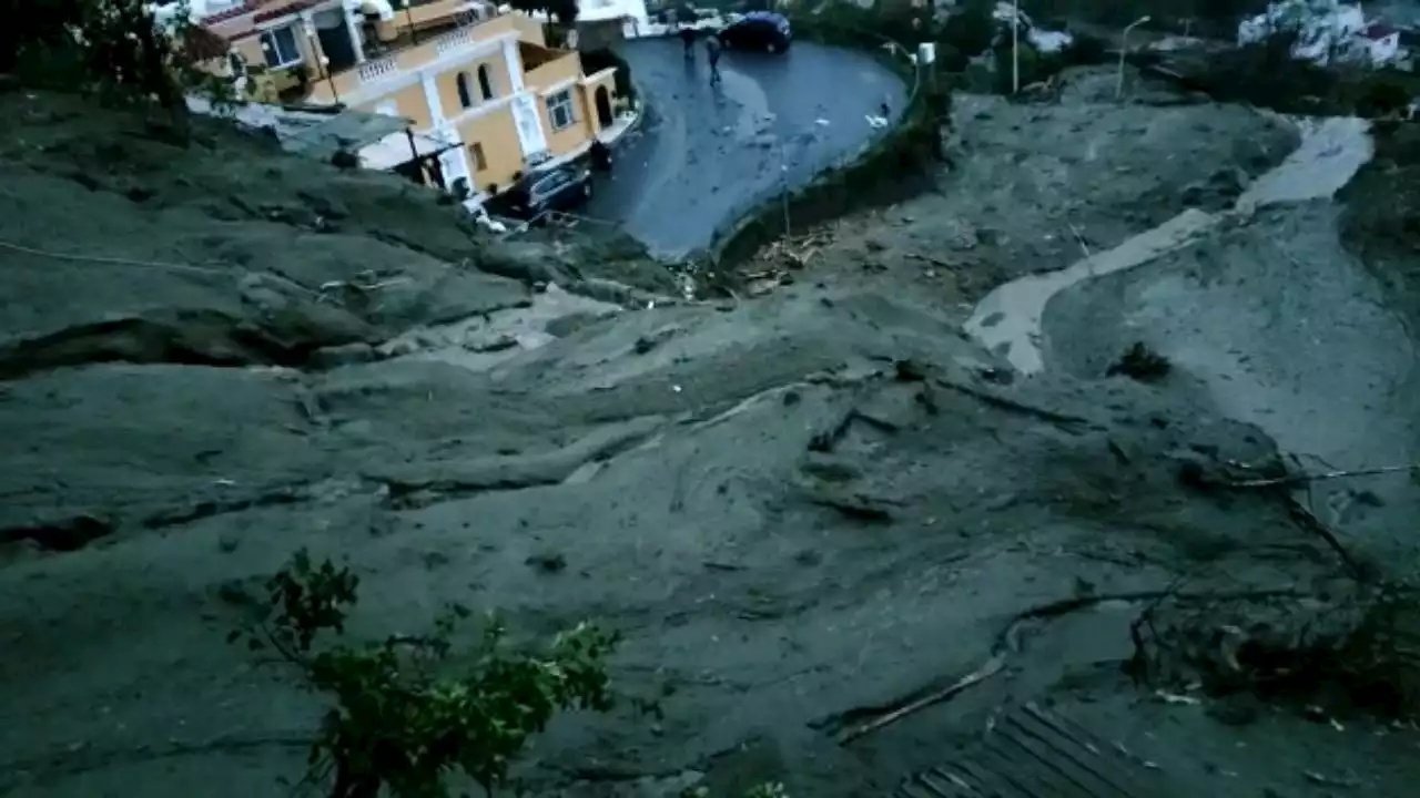 Ischia, la grande colata di fango sembra un' eruzione