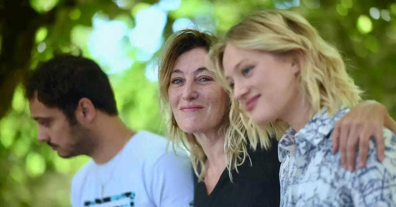 Valeria Bruni-Tedeschi dénonce un «lynchage médiatique» contre Sofiane Bennacer