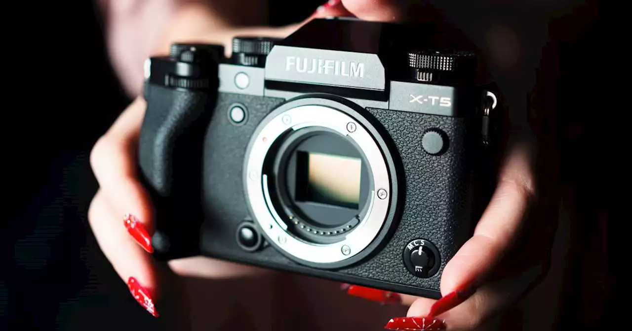 Le test du boîtier photo Fujifilm X-T5 a rejoint notre comparatif