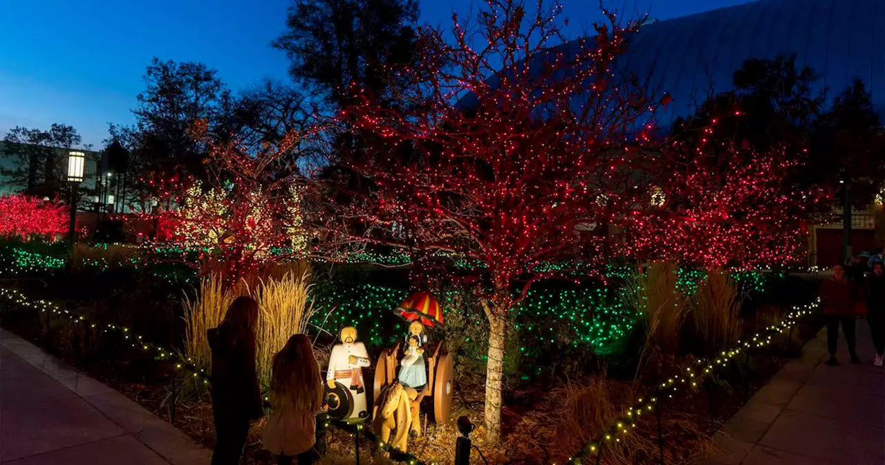 Christmas lights are on at LDS Temple Square in SLC — despite the ongoing construction