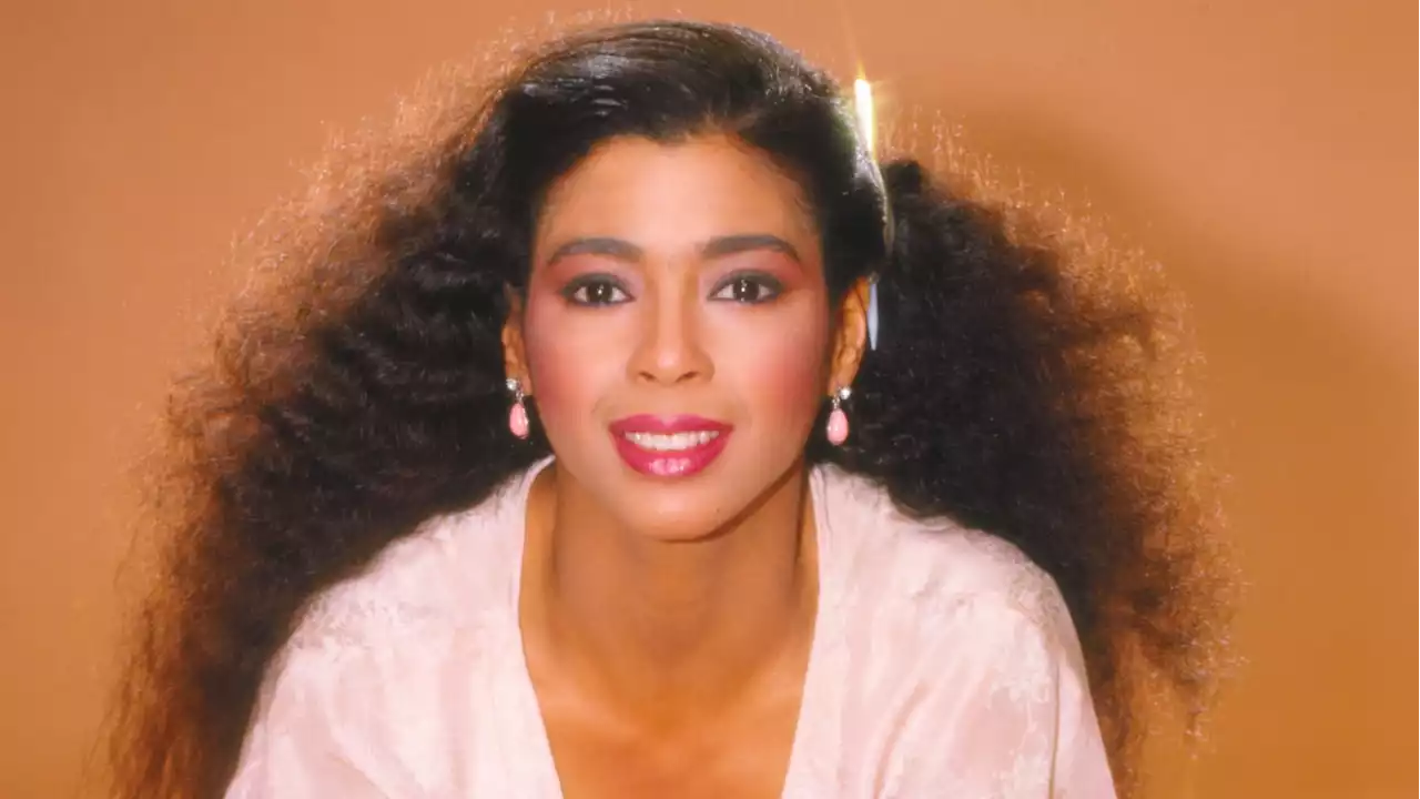 Oscar-Winning ‘Flashdance’ Singer Irene Cara Dead at 63