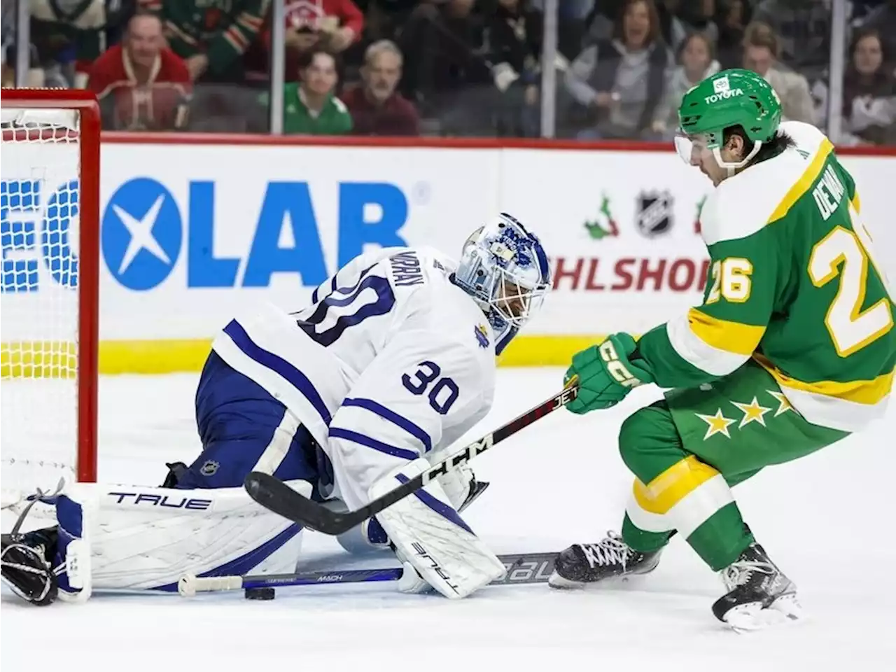 Matt Murray gets Leafs past Wild