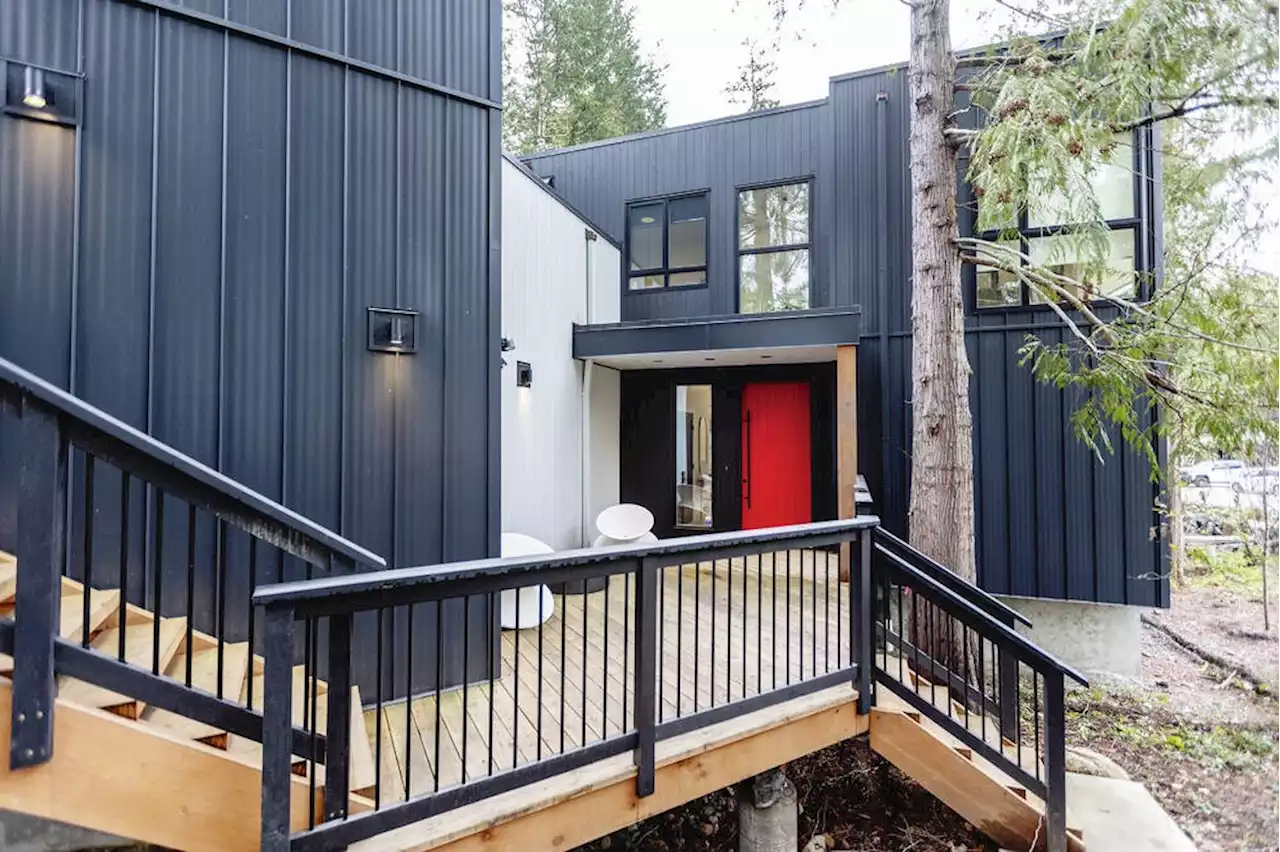 House Beautiful: Designer brings West Coast esthetic to Olympic View show home