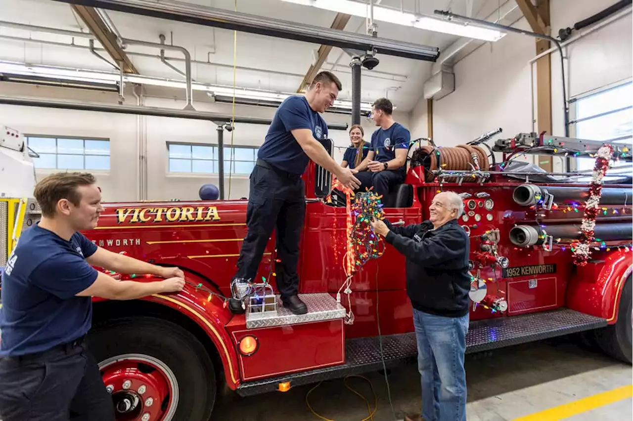 Santa Claus Parade today in downtown Victoria, starts at Belleville and Government at 5 p.m.