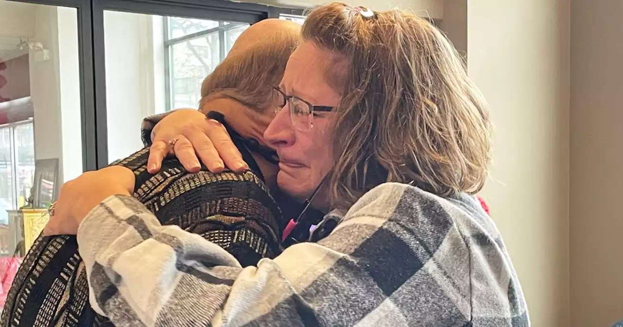 Mom breaks down in tears as she hugs the man who received her late daughter’s heart