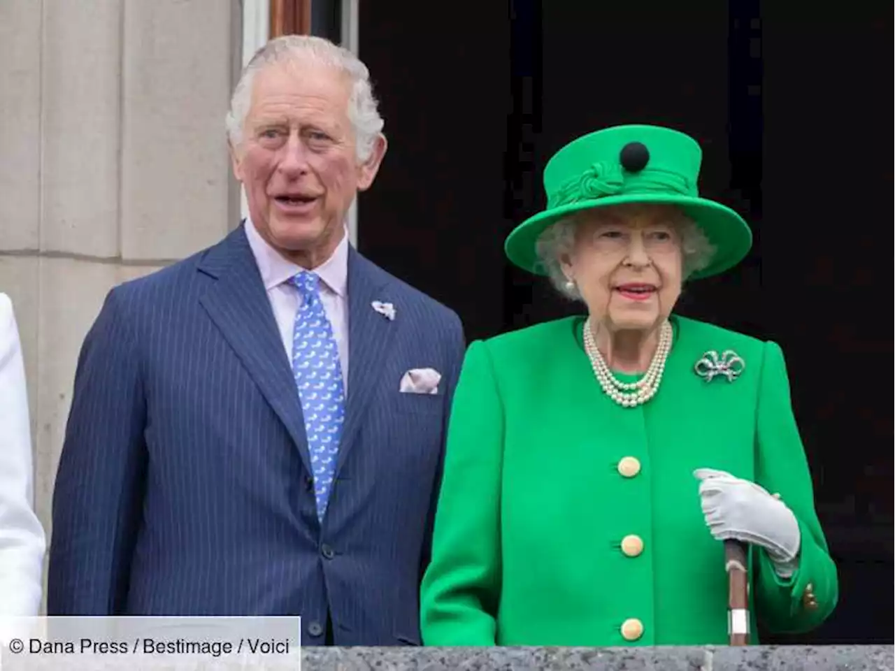 Charles III : son discret hommage à sa mère Elizabeth II pour les fêtes de Noël - Voici