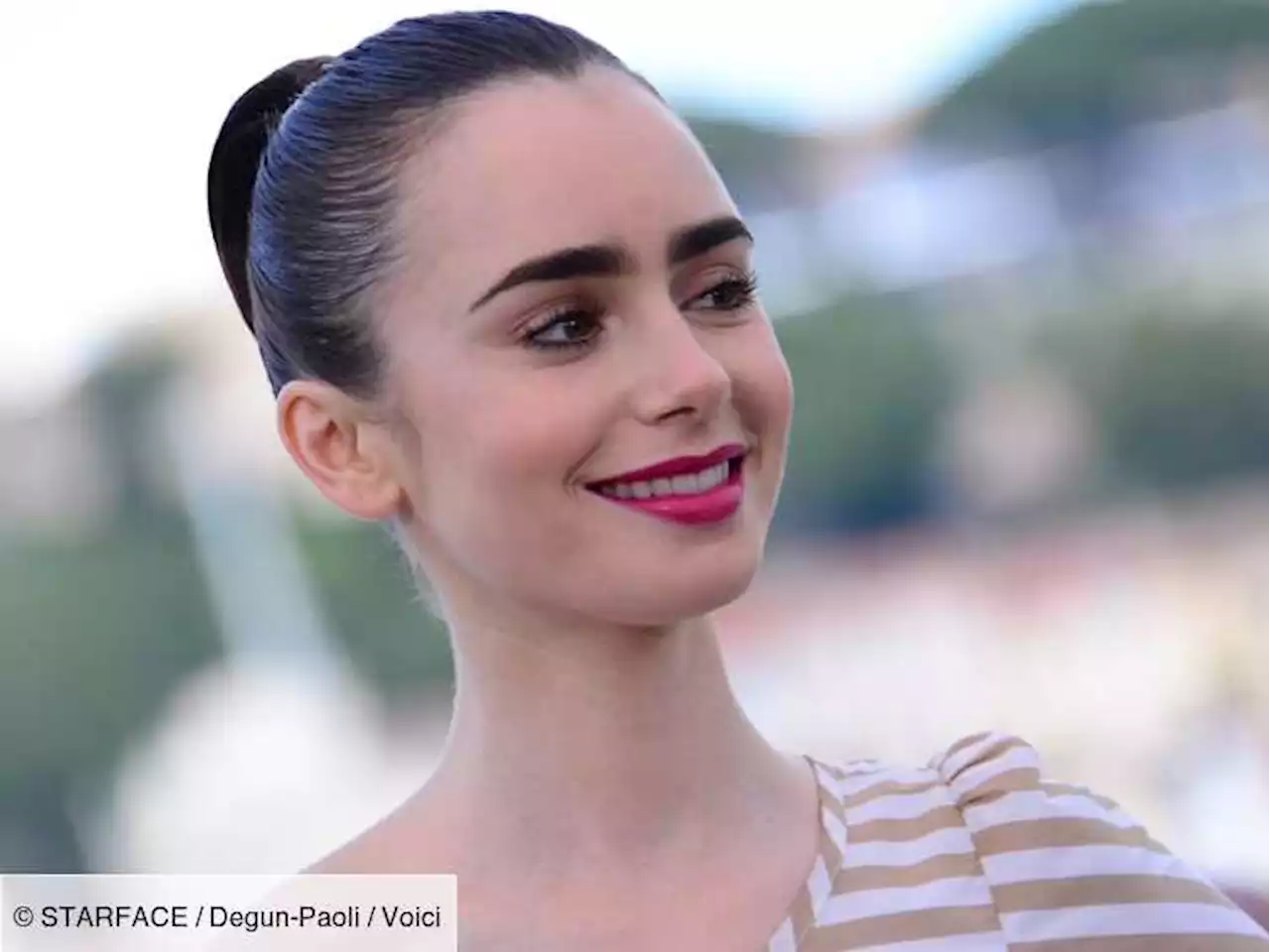 « Je suis fière de mon père, mais… » : Lily Collins (Emily in Paris) explique comment elle a forgé son propre nom - Voici