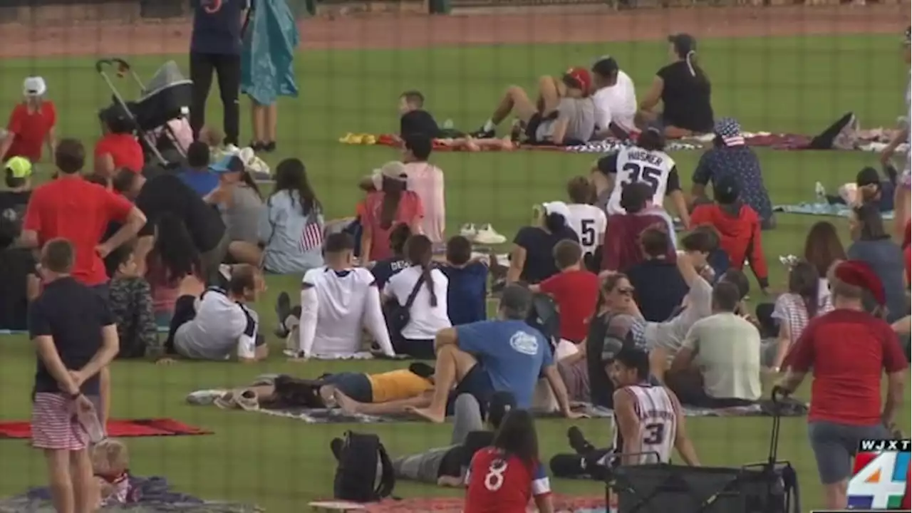 Hundreds show up to Jacksonville Jumbo Shrimp field to watch USA tie England in World Cup