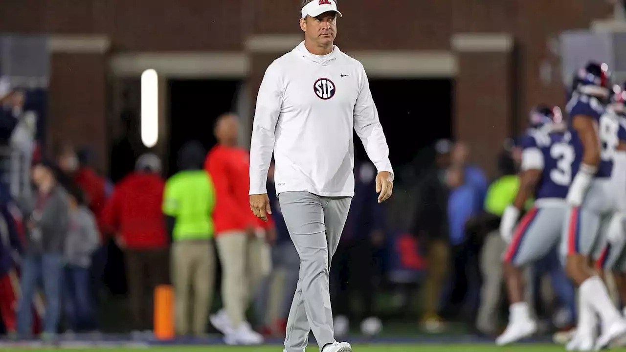 Lane Kiffin says he's staying at Ole Miss as Auburn reportedly focuses on Hugh Freeze