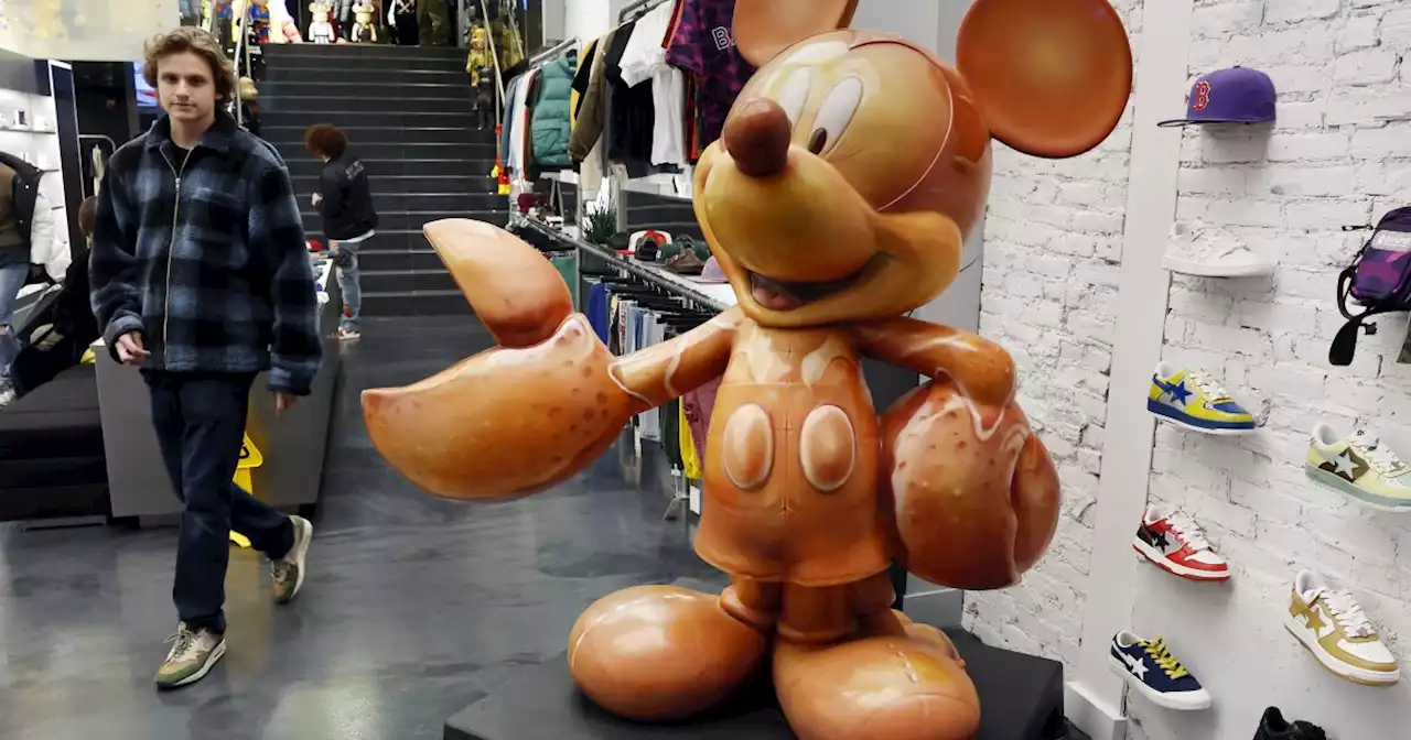 Oddball 6-foot 'Lobsta Mickey' statue returns to Boston