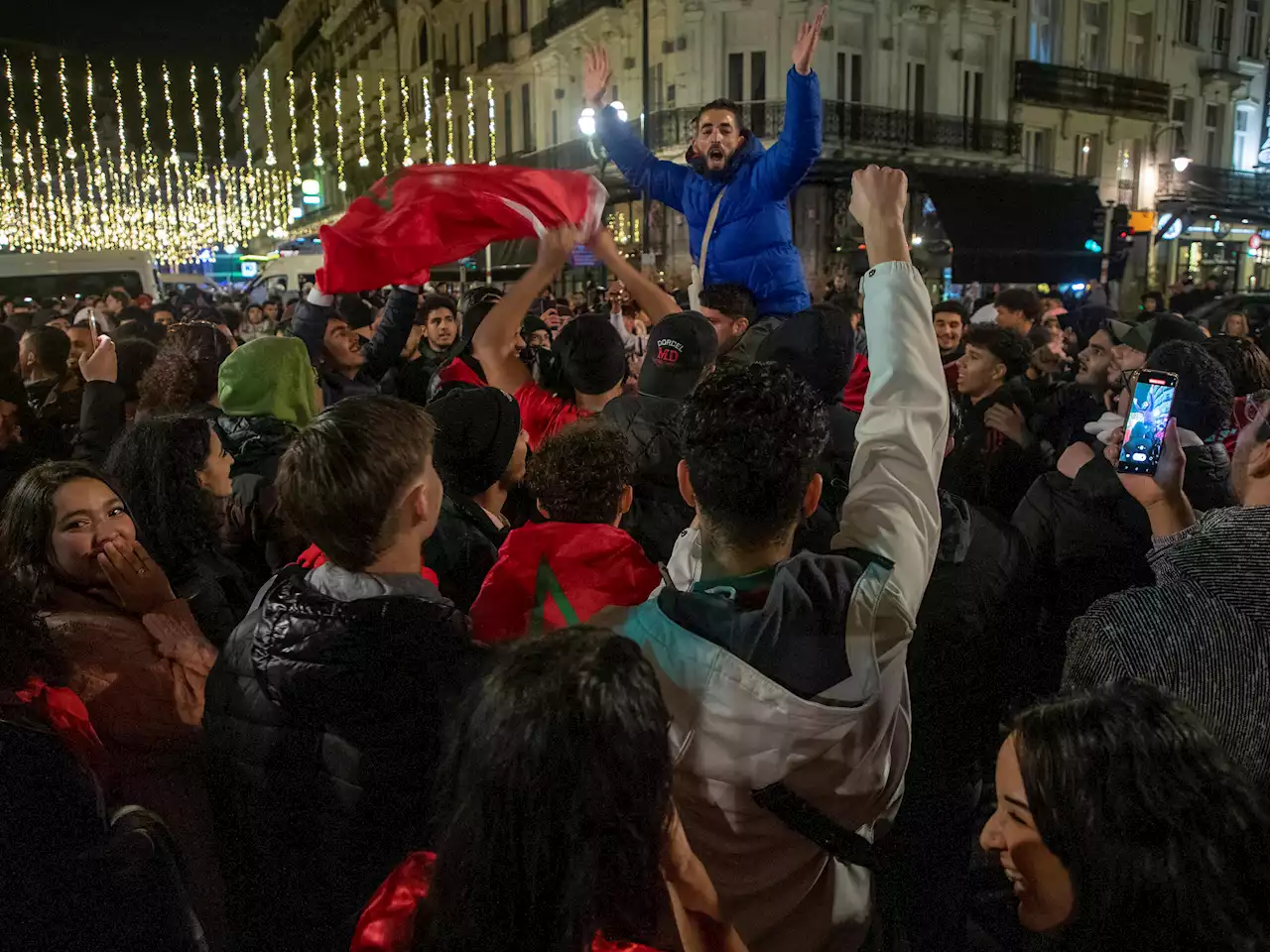 Mondiali Qatar 2022, incidenti a Bruxelles dopo la vittoria del Marocco