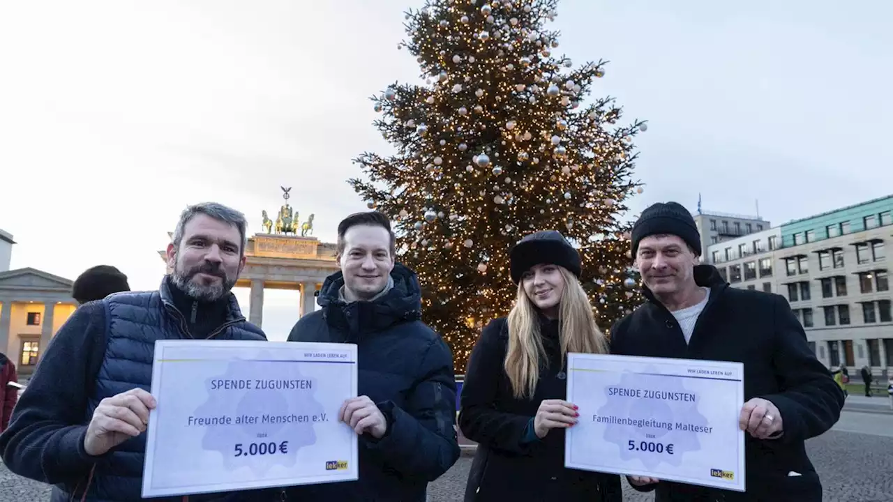 Brandenburger Tor strahlt im Heldenlicht - B.Z. – Die Stimme Berlins