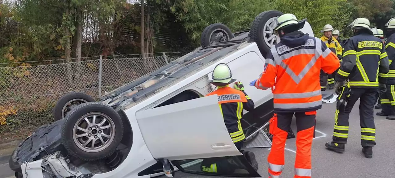 Feuerwehr befreit Schwangere nach Verkehrsunfall --- (Cityreport24-Nachrichtenblog)