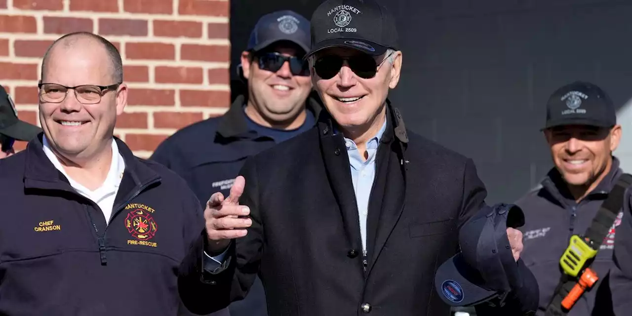 Biden brings Thanksgiving pies to Nantucket first responders